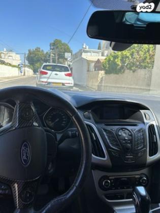 פורד פוקוס Trend סטיישן אוט' 1.6 (125 כ''ס) בנזין 2012 למכירה בחיפה