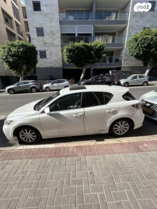 לקסוס CT200H Premium Tech הייבריד אוט' 1.8 (99 כ''ס) בנזין 2011 למכירה בראשון לציון