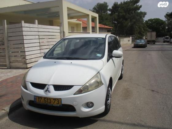 מיצובישי גרנדיס Executive אוט' 2.4 (165 כ"ס) בנזין 2010 למכירה בעפולה
