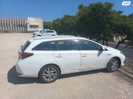 טויוטה אוריס הייבריד TS סטיישן הייבריד אוט' 1.8 (99 כ"ס) בנזין 2015 למכירה ברשפים
