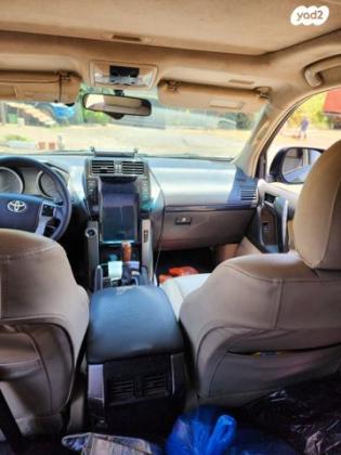 טויוטה לנד קרוזר ארוך 4X4 Luxury אוט' דיזל 7 מק' 3.0 (173 כ''ס) דיזל 2010 למכירה ברמת השרון
