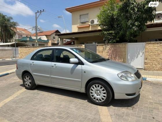 טויוטה קורולה Sun אוט' 1.6 (110 כ''ס) בנזין 2003 למכירה באור יהודה