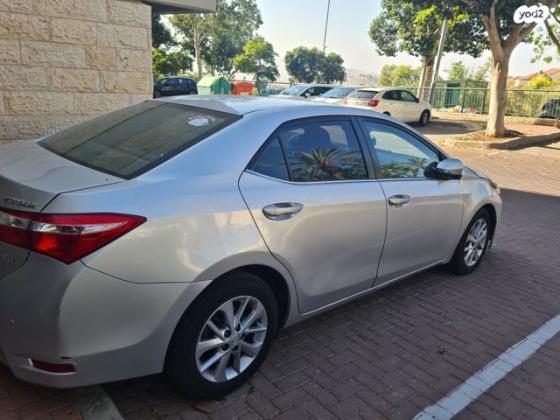 טויוטה קורולה GLI-FL אוט' 1.6 (132 כ''ס) [2013-2016] בנזין 2014 למכירה במעלה אדומים