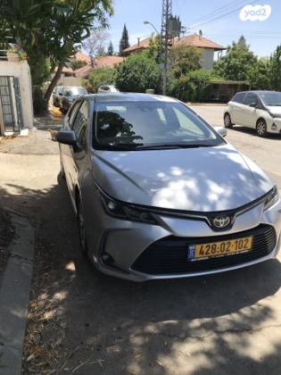 טויוטה קורולה הייבריד Comfort סדאן אוט' 1.8 (122 כ''ס) בנזין 2021 למכירה בצור הדסה