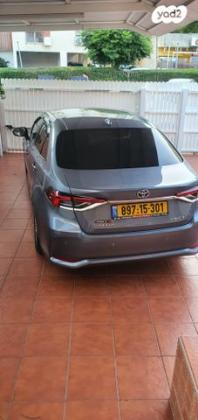 טויוטה קורולה הייבריד Sense סדאן אוט' 1.8 (98 כ''ס) בנזין 2019 למכירה ברחובות