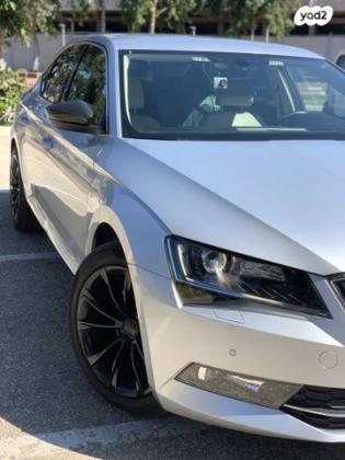 סקודה סופרב (עד 2019) Style אוט' 2.0 (220 כ"ס) בנזין 2016 למכירה בבת ים