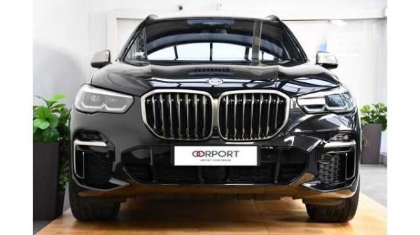 ב.מ.וו X5 4X4 Regular אוט' 4.4 (617 כ"ס) בנזין 2023 למכירה בבני ברק