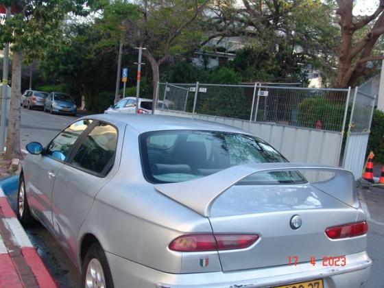 אלפא רומיאו 156 Distinctive ידני 2.0 (155 כ''ס) בנזין 2000 למכירה בתל אביב יפו