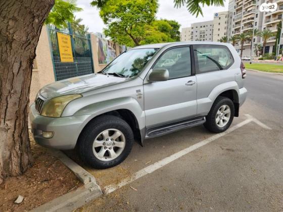 טויוטה לנד קרוזר קצר 4X4 Luxury אוט' דיזל 3.0 (166 כ''ס) דיזל 2006 למכירה בכעביה טבאש חג'אג'רה