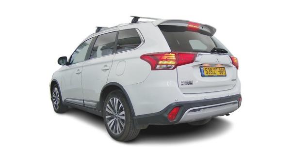 מיצובישי אאוטלנדר 4X4 Elite אוט' 7 מק' 2.0 (150 כ"ס) [2015 ואילך] בנזין 2019 למכירה ב