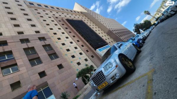 קרייזלר 300C LX אוט' 3.5 (249 כ''ס) בנזין 2005 למכירה בחיפה