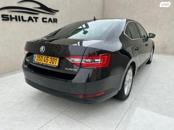 סקודה סופרב (עד 2019) Ambition אוט' 1.8 (180 כ''ס) בנזין 2017 למכירה בחיפה