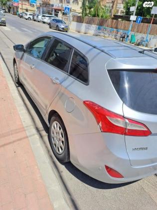 יונדאי i30 Inspire סטיישן אוט' 1.6 (135 כ"ס) בנזין 2013 למכירה בעכו