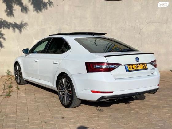 סקודה סופרב (עד 2019) 4X4 L&K אוט' 2.0 (280 כ"ס) בנזין 2016 למכירה בנתניה