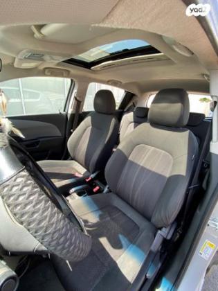 שברולט סוניק LTZ Platinum הצ'בק אוט' 1.6 (116 כ"ס) בנזין 2013 למכירה בפתח תקווה