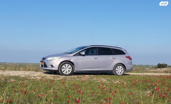 פורד פוקוס Trend סטיישן ידני 1.6 (125 כ''ס) בנזין 2012 למכירה באריאל