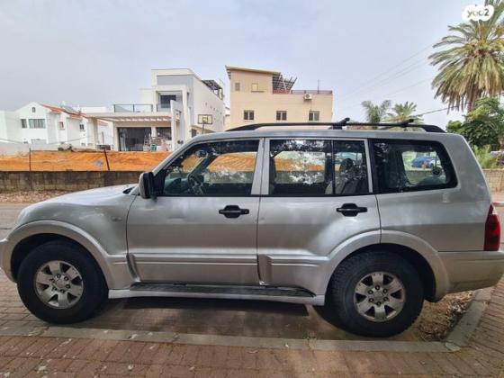 מיצובישי פג'רו ארוך 4X4 GLX אוט' דיזל 7 מק' 3.2 (165 כ''ס) דיזל 2003 למכירה בראש העין
