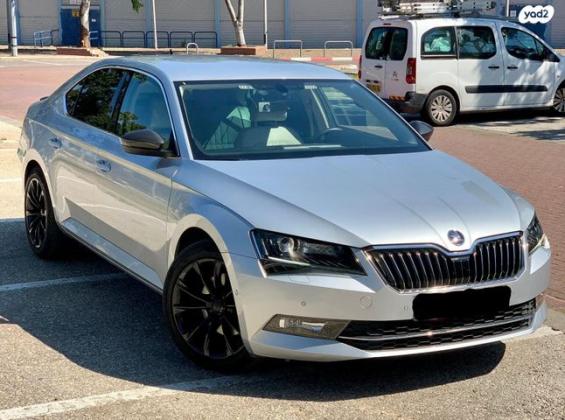 סקודה סופרב (עד 2019) Style אוט' 2.0 (220 כ"ס) בנזין 2016 למכירה בבת ים