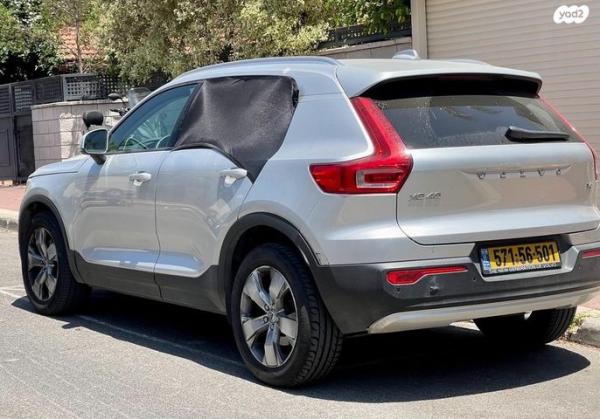 וולוו XC40 T4 Momentum אוט' 2.0 (190 כ''ס) בנזין 2018 למכירה בקרית אונו