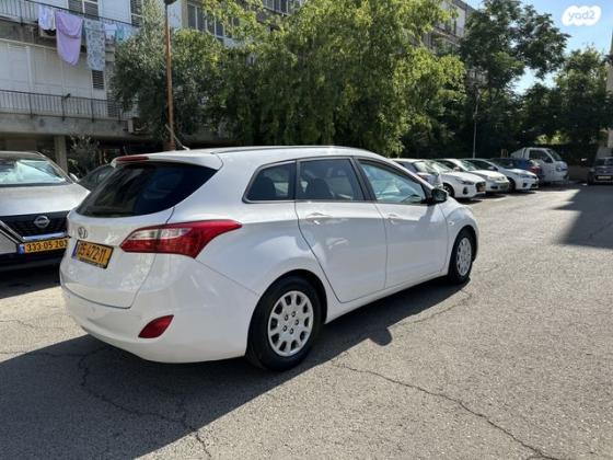 יונדאי i30 Inspire סטיישן אוט' 1.6 (135 כ"ס) בנזין 2013 למכירה בחולון