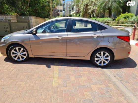 יונדאי i25 Premium אוט' 1.6 (124 כ"ס) בנזין 2014 למכירה בקרית אונו