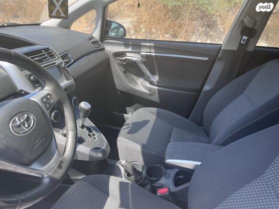 טויוטה ורסו GLI אוט' 1.8 (147 כ"ס) בנזין 2015 למכירה בכפר סבא