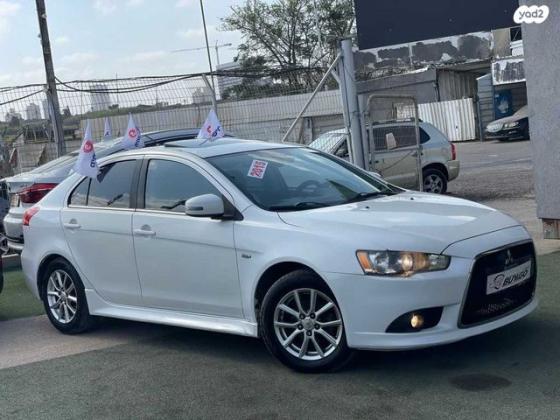 מיצובישי לנסר ספורטבק Sport אוט' 5 דל' 1.8 (140 כ"ס) בנזין 2015 למכירה בנתניה