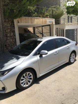 טויוטה קורולה הייבריד Comfort סדאן אוט' 1.8 (122 כ''ס) בנזין 2021 למכירה בצור הדסה