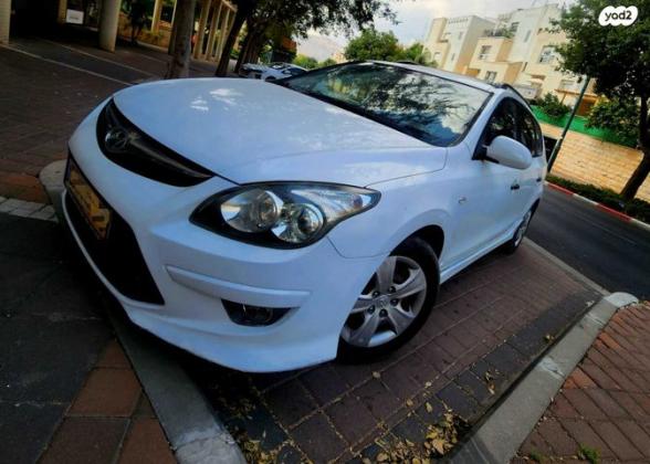 יונדאי i30 Inspire אוט' 1.6 (126 כ''ס) בנזין 2011 למכירה בכרמיאל