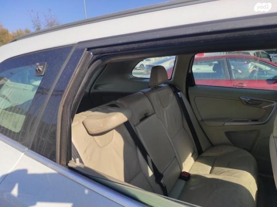 וולוו XC60 4X4 D5 Active סטיישן אוט' דיזל 2.4 (205 כ''ס) דיזל 2011 למכירה בחולון