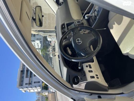 לקסוס IS250 Luxury אוט' 2.5 (208 כ''ס) בנזין 2009 למכירה בכפר סבא