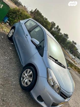 טויוטה יאריס Sol אוט' 1.3 (99 כ"ס) בנזין 2013 למכירה בכפר יונה