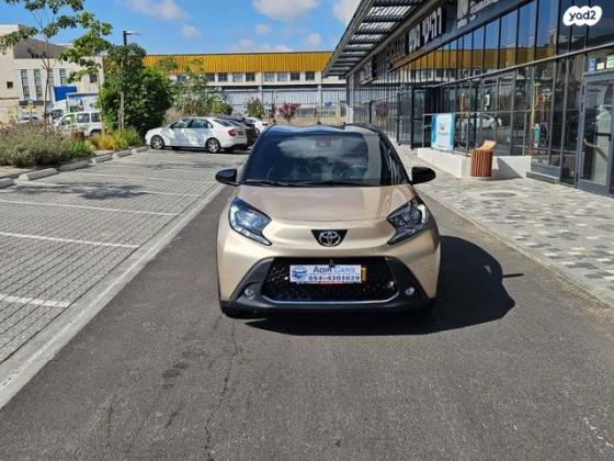 טויוטה אייגו קרוס (AYGO X) Pure הצ'בק 4X2 אוט' 1.0 (72 כ"ס) בנזין 2023 למכירה בראשון לציון