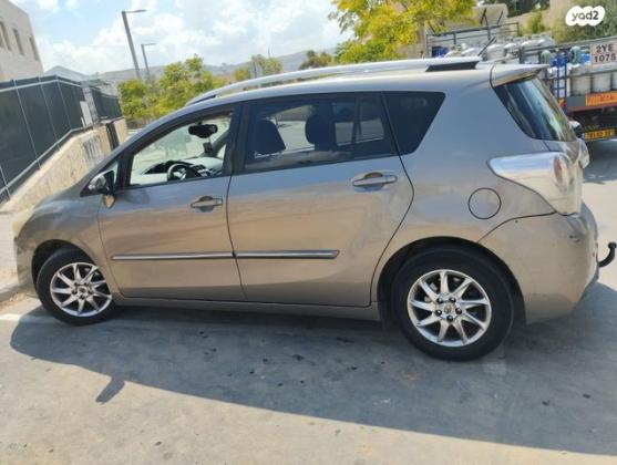 טויוטה ורסו GLI אוט' 1.8 (147 כ"ס) בנזין 2015 למכירה בירושלים