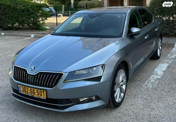 סקודה סופרב (עד 2019) Style אוט' 1.8 (180 כ''ס) בנזין 2018 למכירה בקרית מוצקין