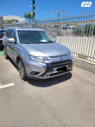 מיצובישי אאוטלנדר Instyle אוט' 7 מק' 2.0 (150 כ"ס) בנזין 2020 למכירה בחדרה
