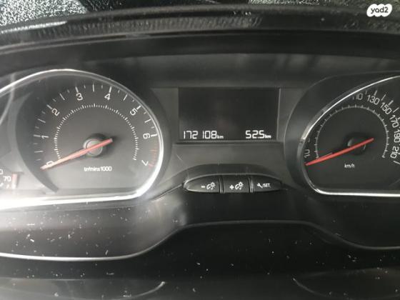 פיג'ו 208 Active ידני 1.2 (82 כ"ס) בנזין 2015 למכירה בחיפה