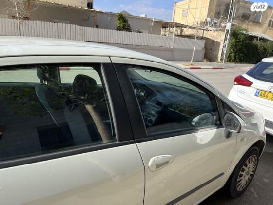 פיאט פונטו גרנדה (דור III) Dynamic רובוטית 1.4 (75 כ''ס) בנזין 2009 למכירה בבאר שבע