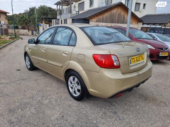 קיה ריו EX סדאן אוט' 1.4 (97 כ''ס) בנזין 2011 למכירה בנתניה