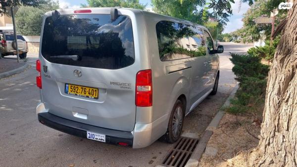 טויוטה פרואייס Family אוט' דיזל 8 מק' 5 דל' 2.0 (177 כ''ס) דיזל 2019 למכירה בקדרון