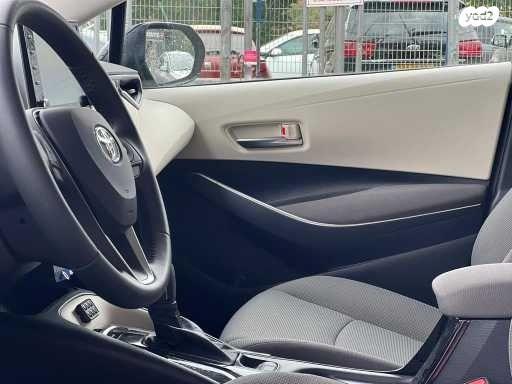 טויוטה קורולה Style אוט' סדאן 1.8 (132 כ"ס) בנזין 2023 למכירה בחולון