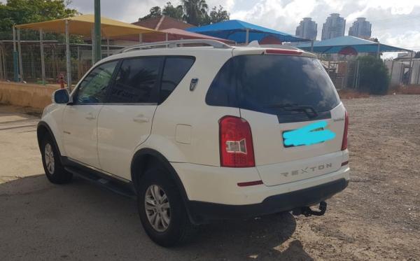 סאנגיונג רקסטון 4X4 EX אוט' דיזל 7 מק' 2.0 (155 כ''ס) דיזל 2014 למכירה בבאר שבע
