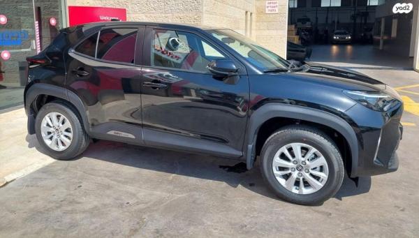 טויוטה יאריס קרוס HSD Urban אוט' 1.5 (92 כ''ס) בנזין 2022 למכירה בכרמיאל