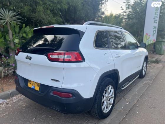 ג'יפ / Jeep צ'ירוקי Latitude אוט' 2.4 (184 כ''ס) בנזין 2016 למכירה במשמר השבעה