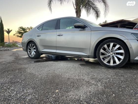 סקודה סופרב (עד 2019) Style אוט' 2.0 (220 כ"ס) בנזין 2017 למכירה בבית שמש