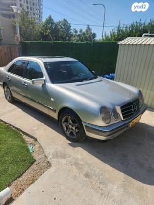 מרצדס E-Class E230 Elegance אוט' 2.3 בנזין 1996 למכירה בעכו