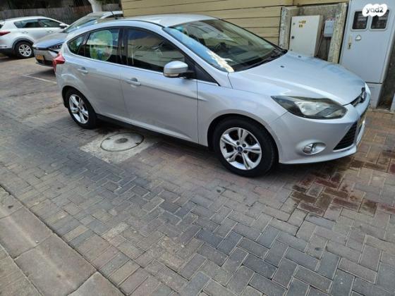 פורד פוקוס Sport הצ'בק אוט' 1.6 (125 כ"ס) בנזין 2012 למכירה בראשון לציון