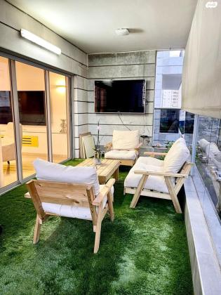 יוני נתניהו 9 (אם המושבות)