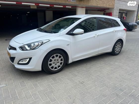 יונדאי i30 Inspire סטיישן אוט' 1.6 (135 כ"ס) בנזין 2013 למכירה בנתניה