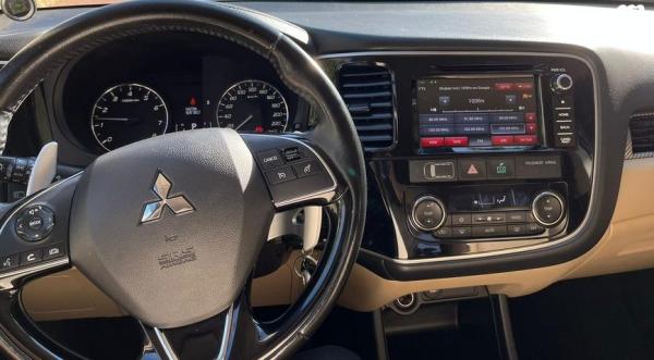 מיצובישי אאוטלנדר Intense אוט' 5 מק' 2.0 (150 כ"ס) בנזין 2016 למכירה בהוד השרון